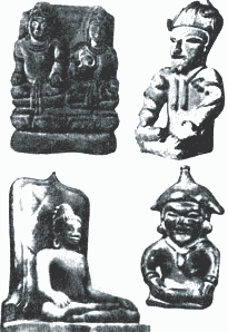 Сидящие 'по-восточному' персонажи: слева -азиатские образцы; справа - эквадорские