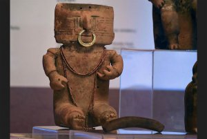 Испания вернула Колумбии изъятый у наркодельцов 691 древний артефакт