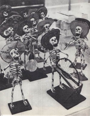 группа скелетов-музыкантов
