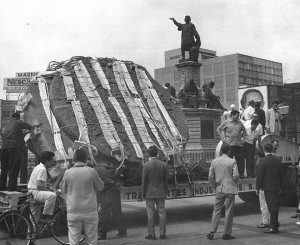 Перевозка Камня Солнца в июне 1964 г. Проспект Пасео-де-ла-Реформа.