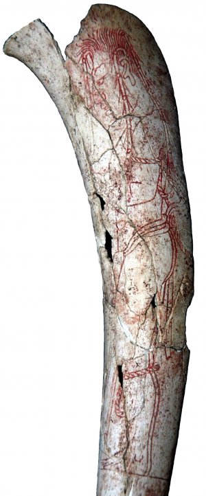 Резная кость из «Погребения 116» в Тикале