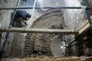 676 черепов нашли во время раскопок у главного ацтекского храма Темпло Майор. Фото: REUTERS/Henry Romero