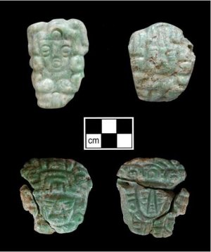 Жадеитовые артефакты из «Погребения 8/4». Фото с сайта Археологического проекта Пусильхи. http://pages.ucsd.edu/~gbraswel/pusap.html