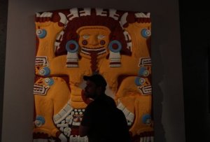 Тлальтекутли. Скульптуры Теночтитлана показывают ярко раскрашенными на выставке в музее Темпло Майор. Фото: milenio.com