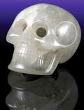 В 1992 году этот полый череп был получен Смитсоновским институтом от анонимного отправителя. В письме, сопровождавшем этот артефакт весом около 14 кг. и высотой 25 см., выдвигалось предположение об его ацтекском происхождении (James Di Loreto & Donald Hurlburt/Smithsonian Institution) ||| 18Kb