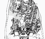Стела 16, установленная в 534 году. На монументе изображен …н-О'ль-К'инич I, который держит в руках скипетр с двумя змеиными головами. При помощи такого царского скипетра вызывались духи предков.
