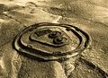 Огромная круглая «крепость» возле 13 башен Чанкильо, построенное культурой, у которой до сих пор нет названия. Перу. ||| 68Kb