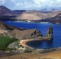 На четырех обжитых Галапагосских островах живет 12 000 человек. Остальные острова, например остров Бартоломей, остаются уголками первозданной природы