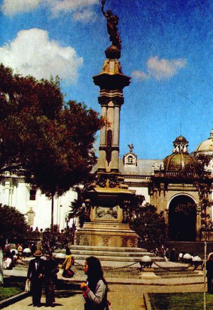 Кито. Колонна Независимости