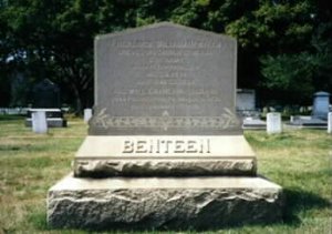 Могила Бентина на Арлингтонском кладбище