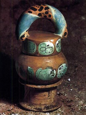 Раннеклассическая ваза из погребения в Рио-Асуле