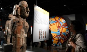 Скульптуры Теночтитлана показывают ярко раскрашенными на выставке в музее Темпло Майор. Фото: elpopular.mx