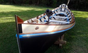 Типичная лодка Испанцев.