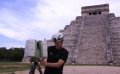 Исследователь Кори Яскольски сканирует пирамиду Кукулькана. Фото: Карла Ортега / Proyecto Gran Acuifero Maya