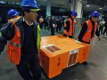 Первая партия из четырех незаконно вывезенных тканей культуры Паракас прибыла в Перу. Фото - Hector Vinces / Andina